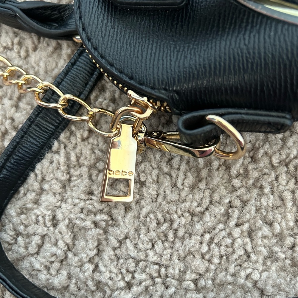 Mini Bebe crossbody purse | black with gold details - Picture 5 of 8